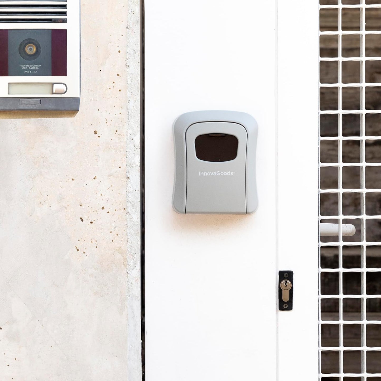 InnovaGoods - Coffre-fort pour Clés Extérieur et Intérieur, Résistant à l'Eau, Serrure à Combinaison 4 Chiffres, Compact et Polyvalent, Aluminium et Zinc, Gris, Standard, Plastique