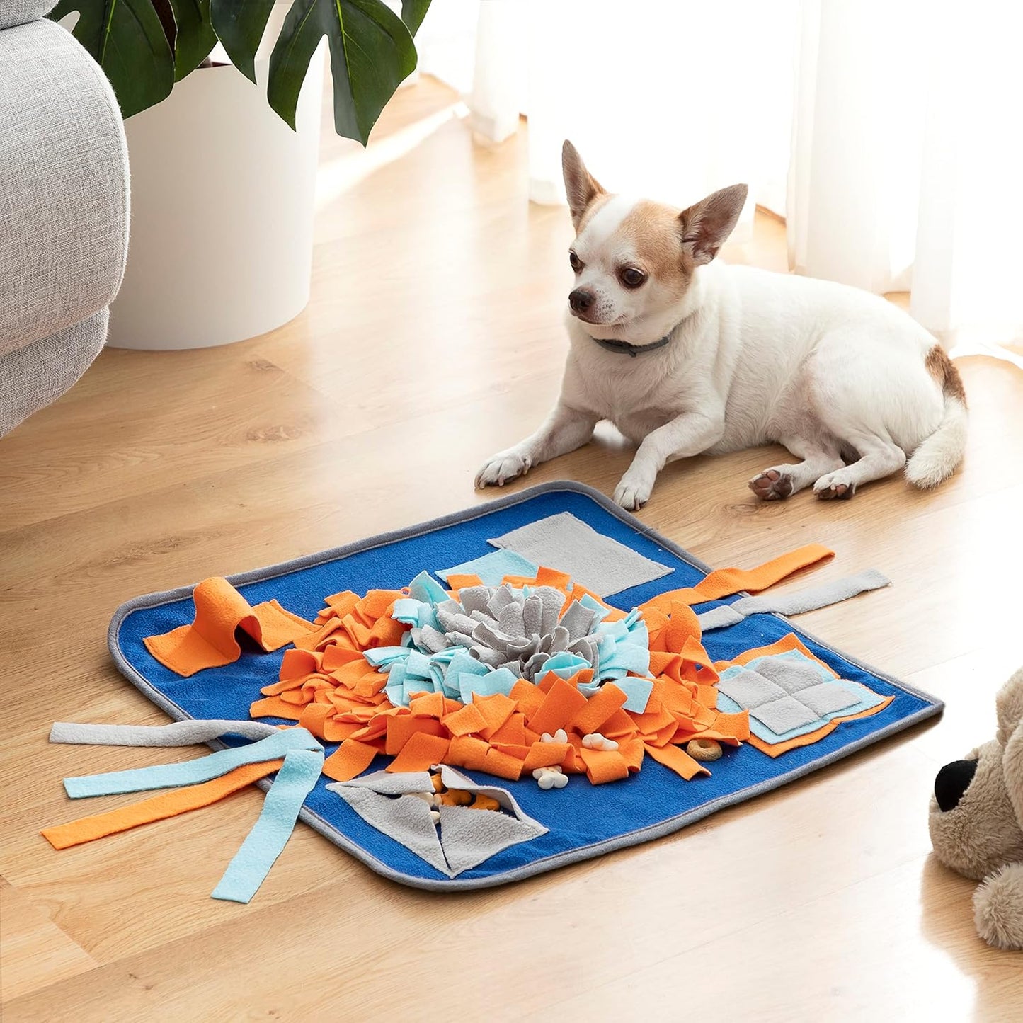 InnovaGoods® Tapis olfactif pour animaux Fooland, stimule l'odorat de votre animal et le garde occupé, avec 3 compartiments pour remplir de friandises ou de snacks, idéal pour les chiens et les chats.