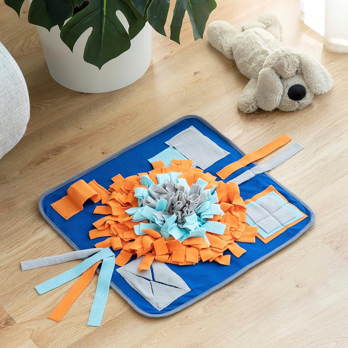 InnovaGoods® Tapis olfactif pour animaux Fooland, stimule l'odorat de votre animal et le garde occupé, avec 3 compartiments pour remplir de friandises ou de snacks, idéal pour les chiens et les chats.