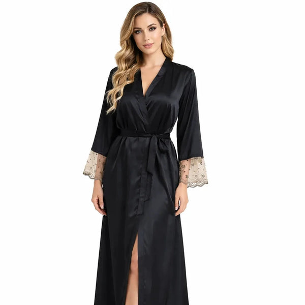 Les Secrets de Léa – Kimono satiné à dentelle – Sumaki