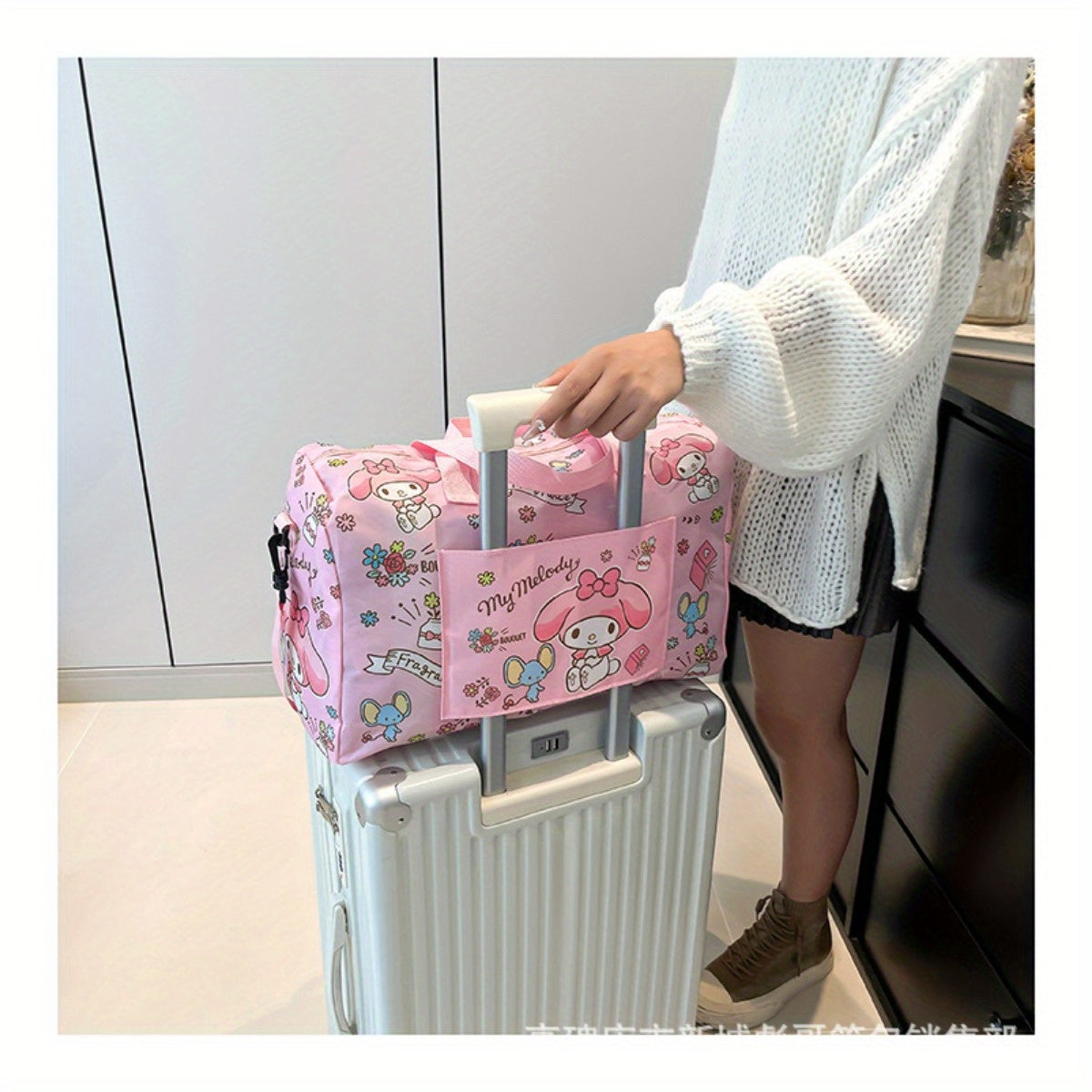 Sanrio Sac de Voyage Pliable Grande Capacité pour Voyageurs Modernes Léger et Résistant avec Compartiments Pratiques by LSDLBoutique.ch