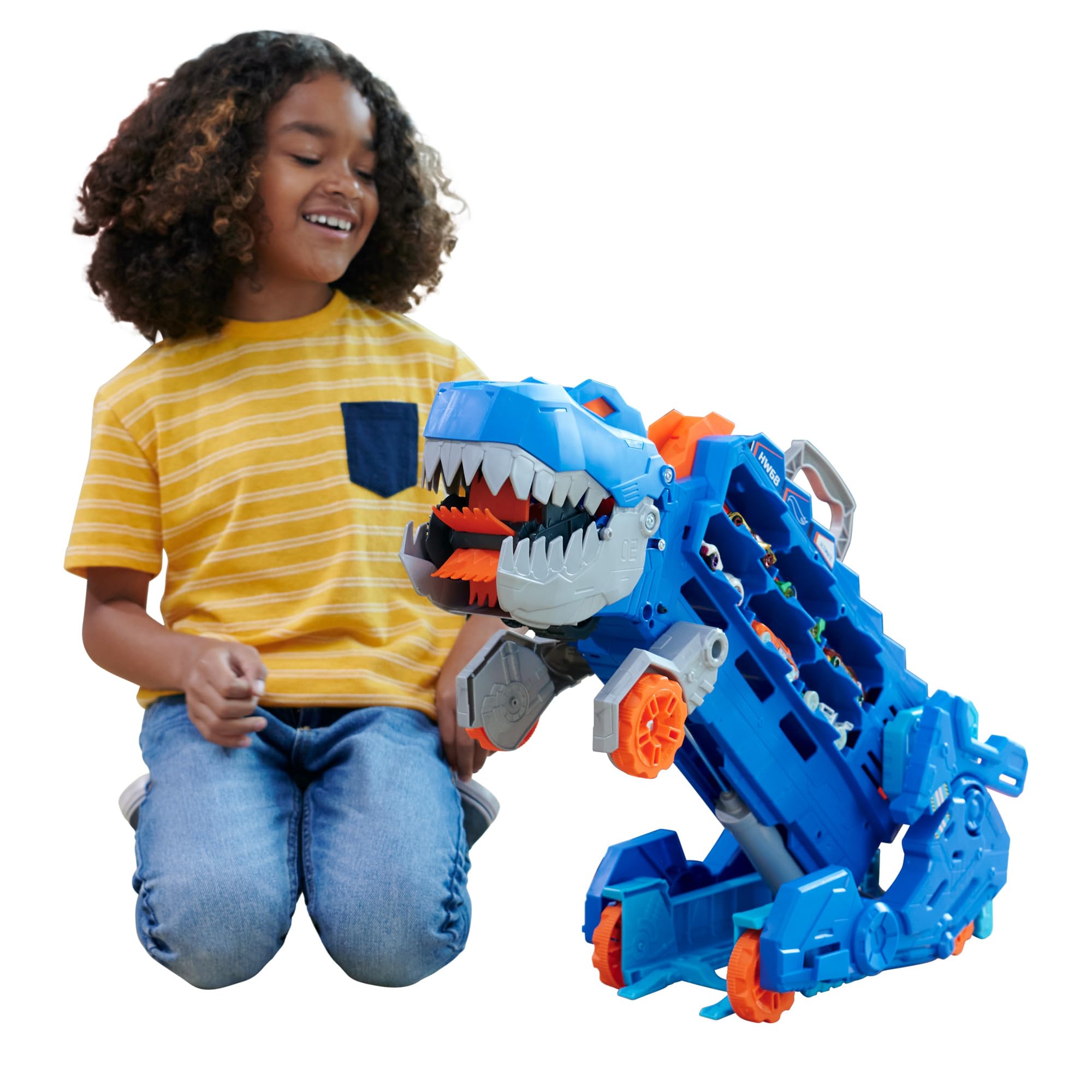 Hot Wheels Let’s Race Netflix - Camion City Transporteur T-Rex Qui Se Cabre pour Se Transformer en T-Rex avec Piste De Course, Lumières Et Sons, Jouet Enfant, Dès 3 Ans, HNG50