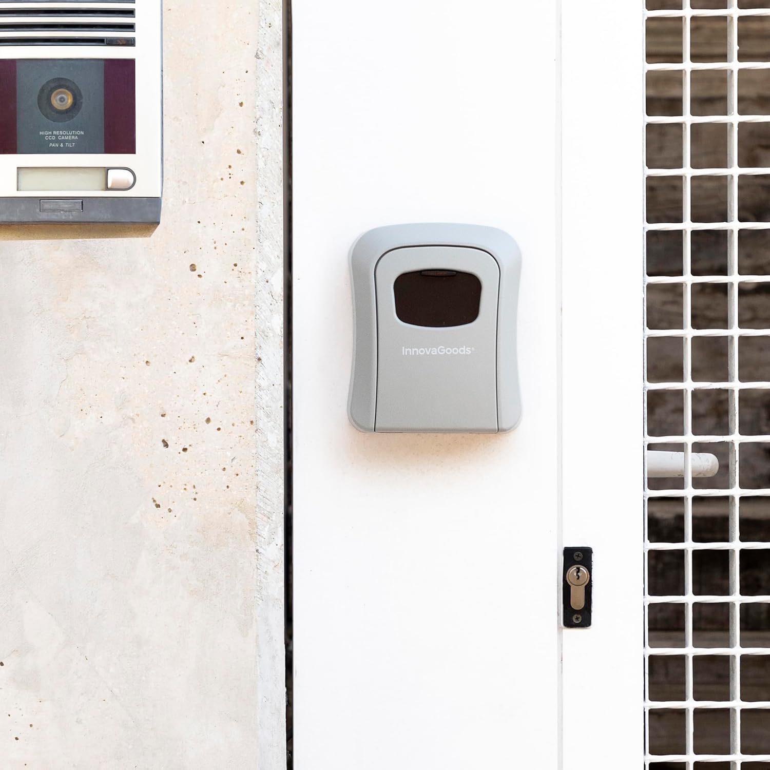InnovaGoods - Coffre-fort pour Clés Extérieur et Intérieur, Résistant à l'Eau, Serrure à Combinaison 4 Chiffres, Compact et Polyvalent, Aluminium et Zinc, Gris, Standard, Plastique