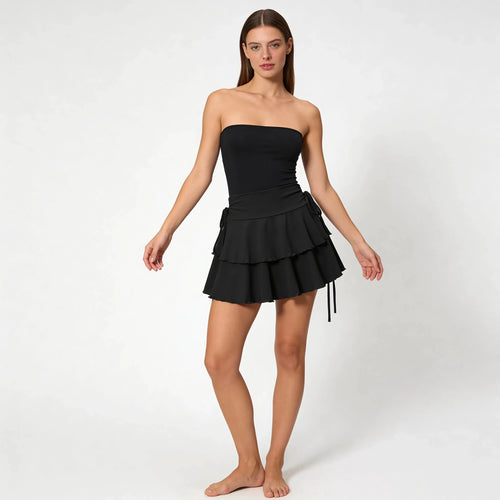 Jupe courte évasée à taille haute noire à volants superposés