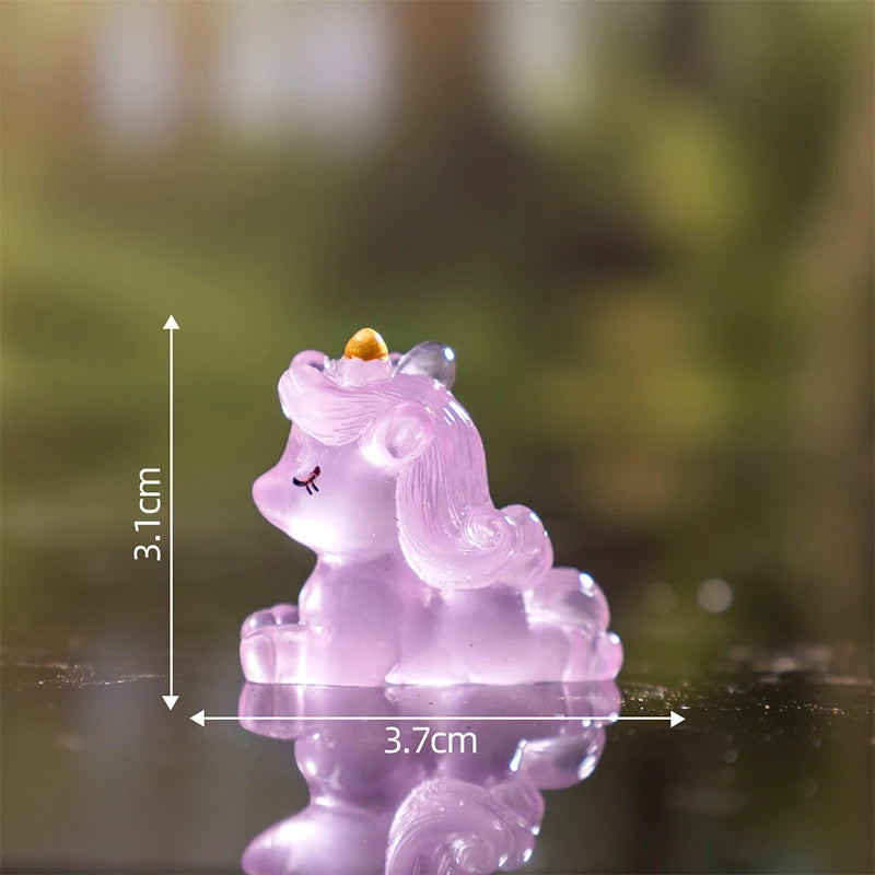 Statue de licornes miniatures de dessin animé, décoration de maison, accessoires de décoration de maison, poupées licorne lumineuses mignonnes Kawaii, cadeaux by LSDLBoutique.ch