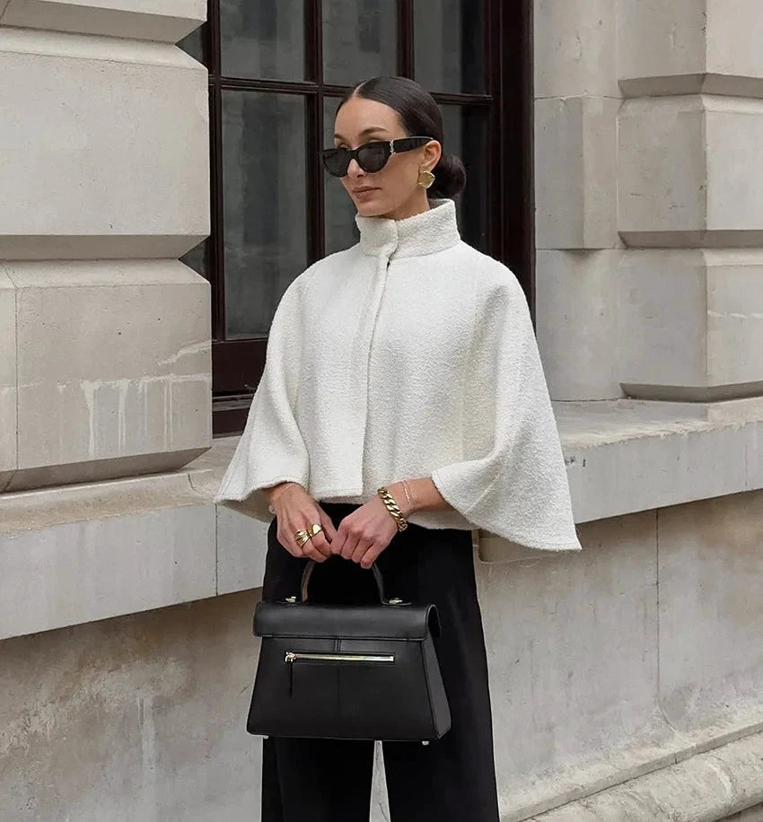 Weiße Wollcape-Jacke mit Reißverschluss