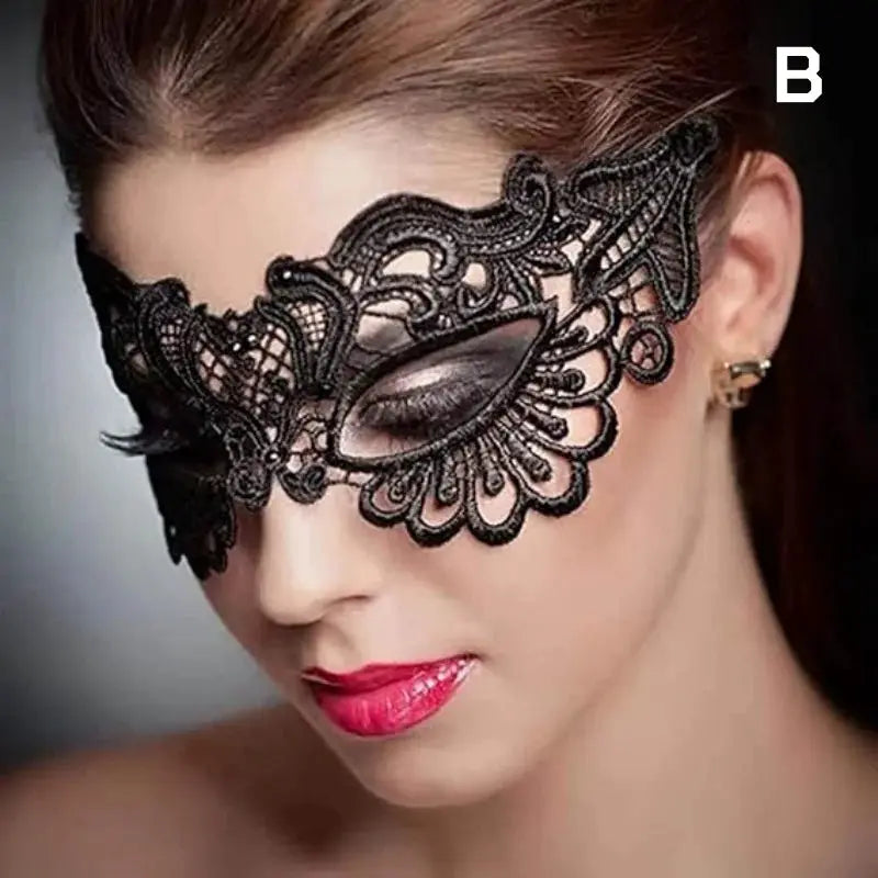 Masque de mascarade en dentelle noire pour femme, motif floral élégant.