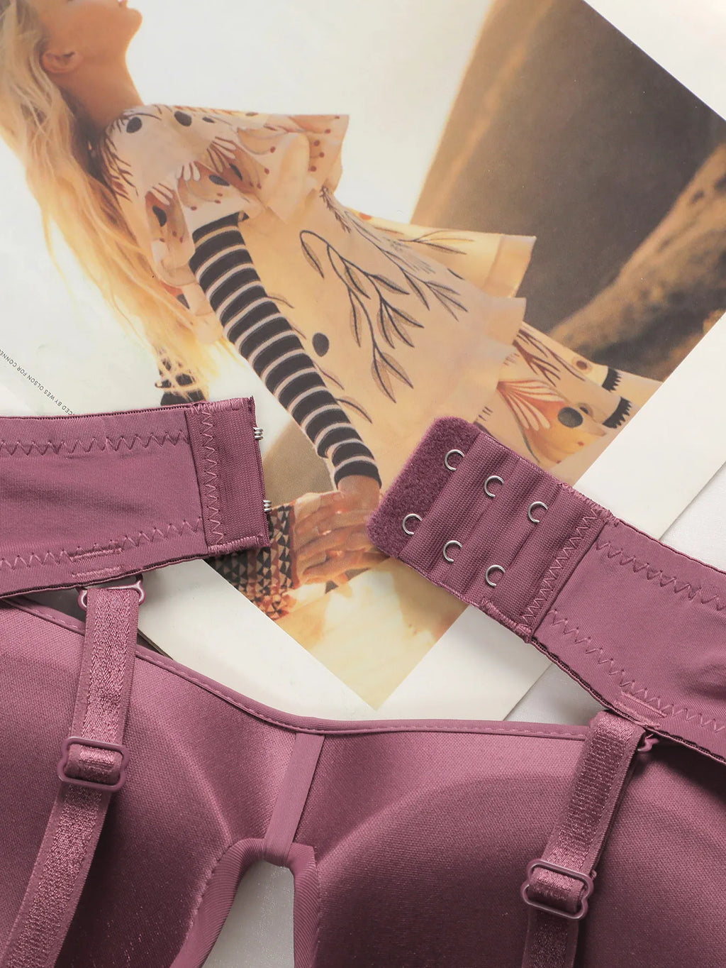 Léa's Secrets Wireless Lace Lingerie Mauve