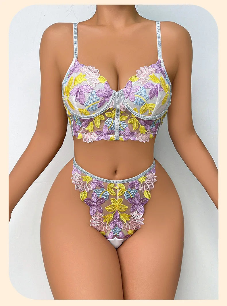 Léa's Secrets Set aus transparentem, rückenfreiem BH mit floralem Netzmuster