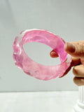 Bracelet en résine géométrique – Motifs transparents et brillants – Collection été