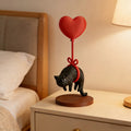 Figurine chat flottant avec ballon coeur – Décoration romantique de bureau et maison