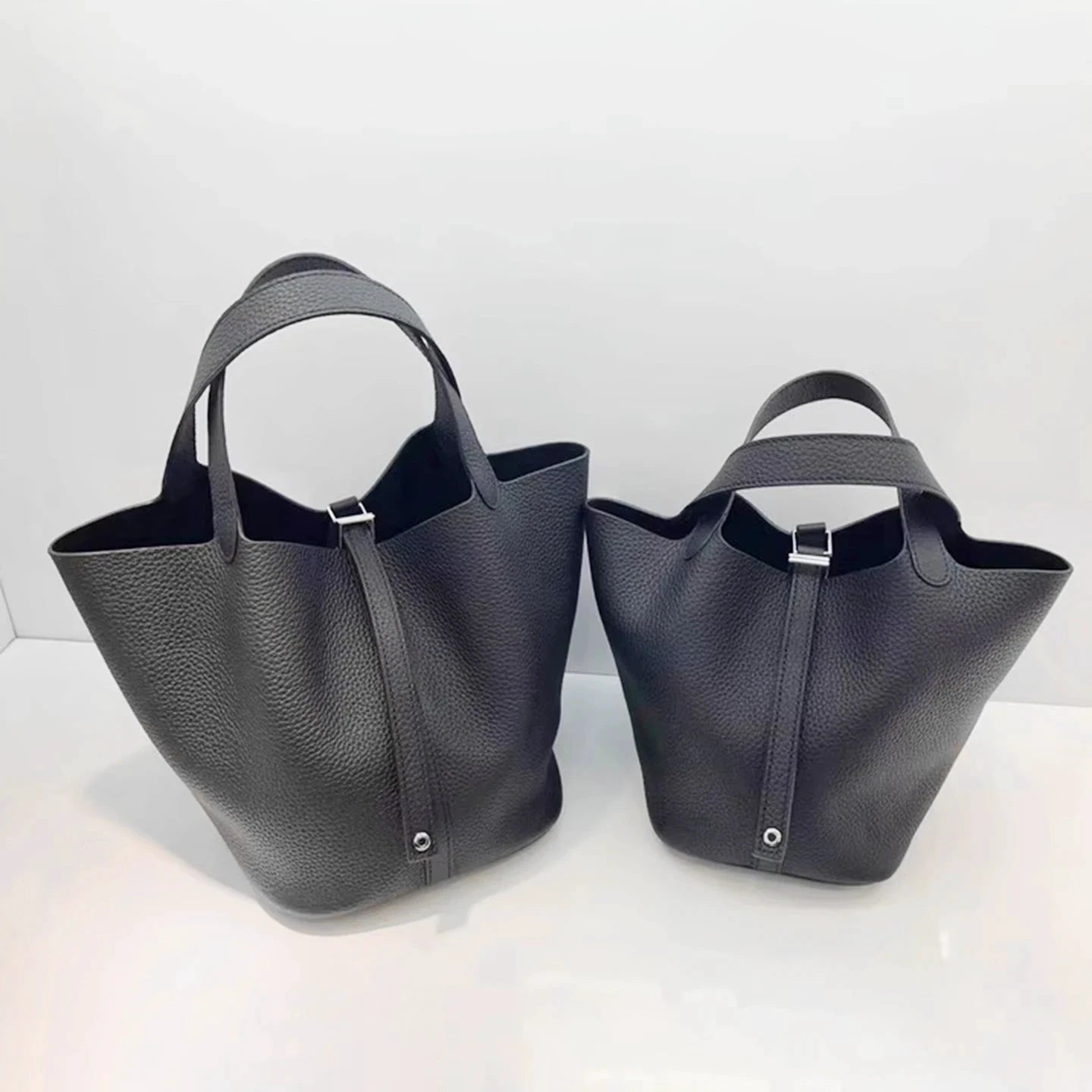 Sacs à main seau en cuir véritable Mendy – noir, grainé, lot de 2
