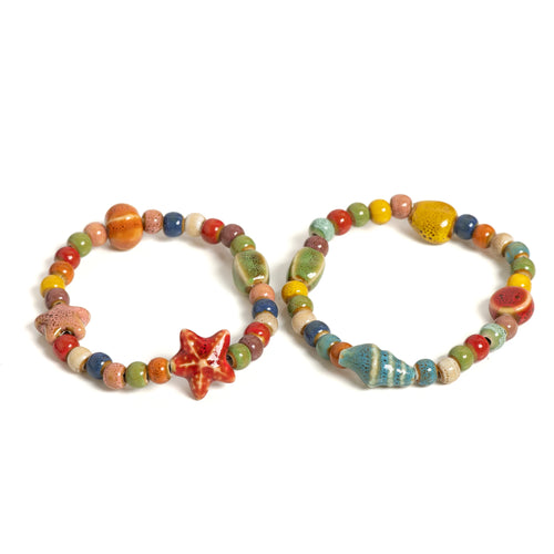 Bracelet de perles en céramique – Motifs étoile de mer et coquillage – Boho Plage