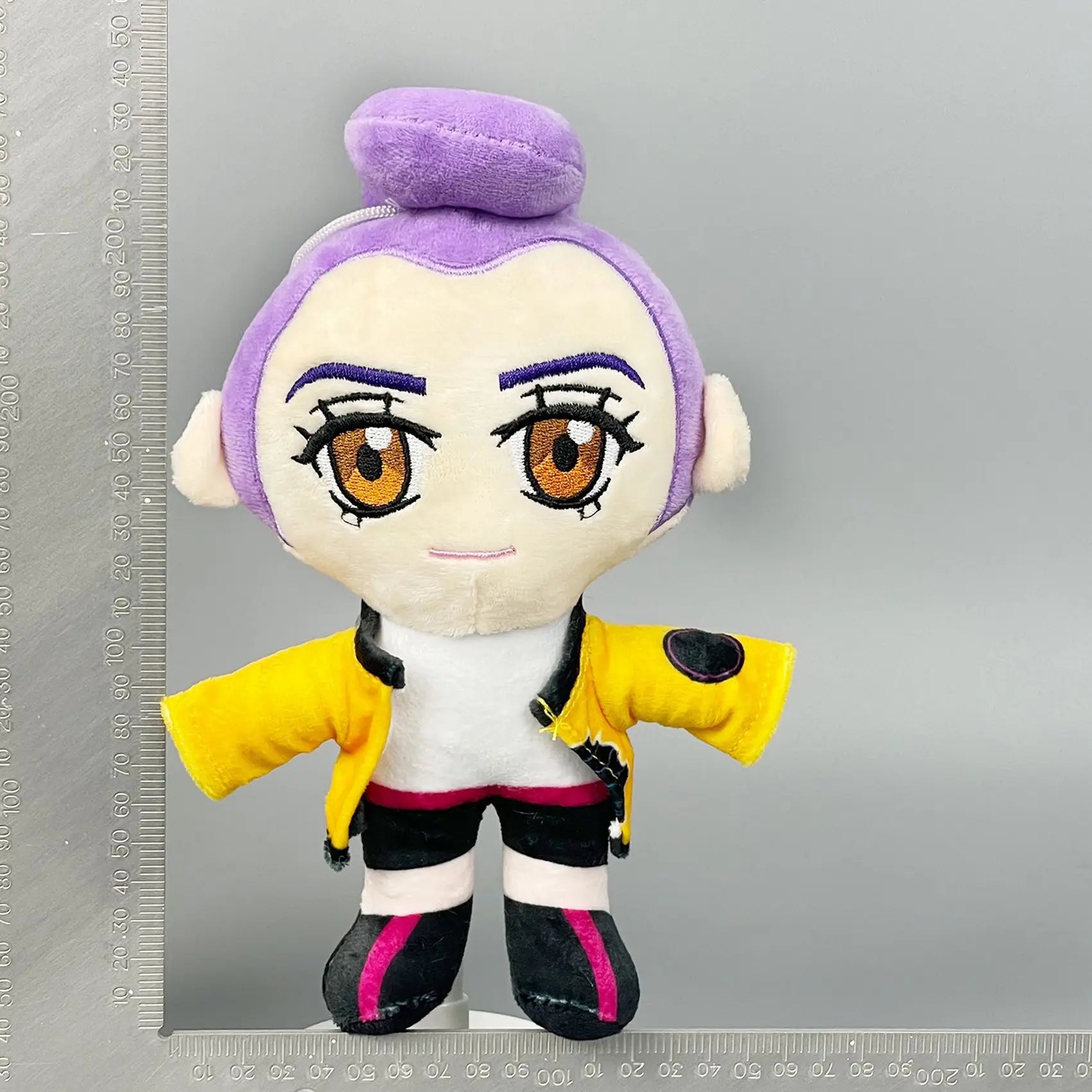 Nouveau Anime Kpop démons chasseurs en peluche mignon violet tigre noir chapeau pie monstre chasse fille groupe en peluche pour les Fans cadeaux by LSDLBoutique.ch