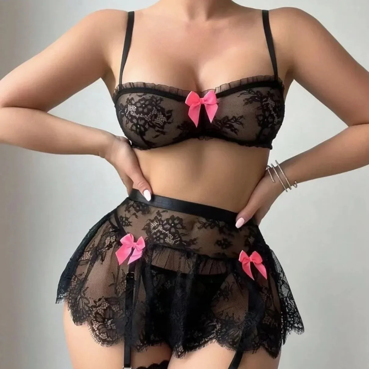 Léa's Secrets Wireless Pink Lace Lingerie Set