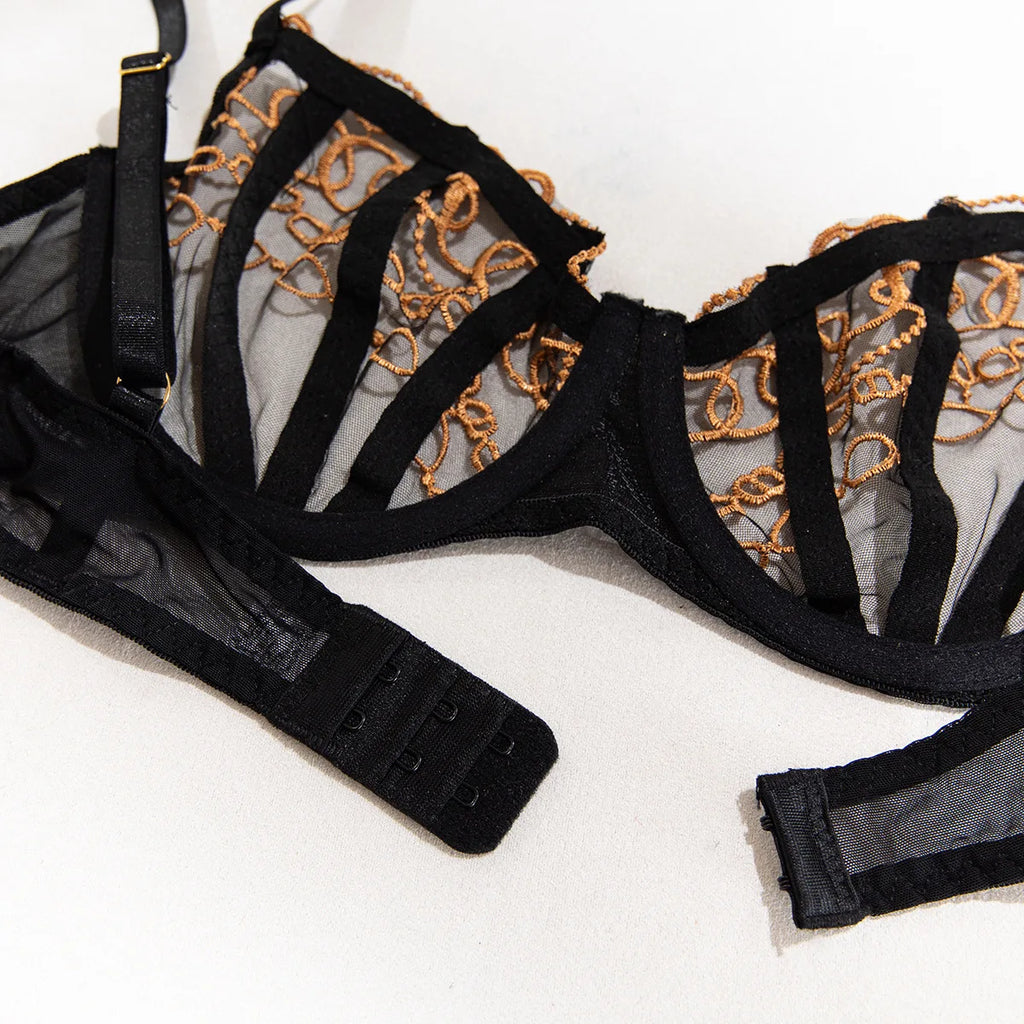 Toucheart 4-Piece Lingerie Set, Gold and Black Lace