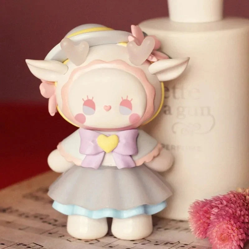 Figurines de la forêt secrète, Anime Emma, boîte aléatoire aveugle, jouets, figurine d'action Kawaii, modèle de bureau, boîte mystère, cadeau, Collection de poupées by LSDLBoutique.ch
