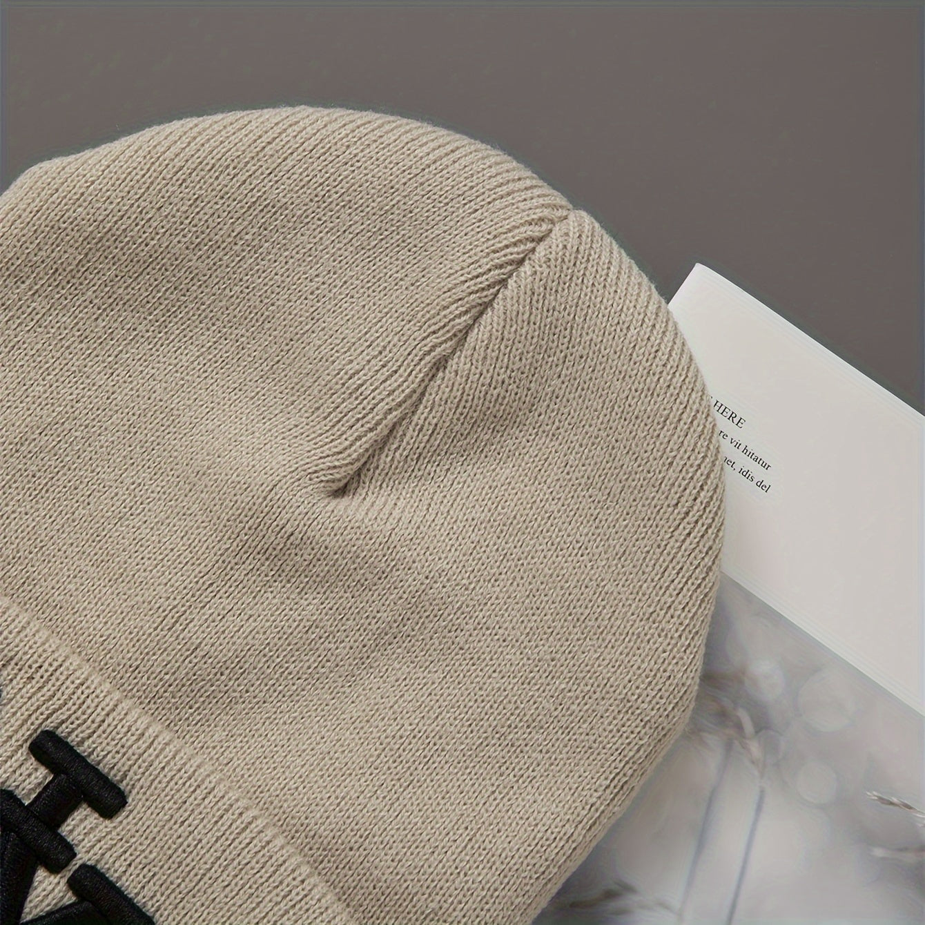 Pack de 3 Bonnets Hiver Unisex NY Tricotés Chauds Logo Brodé Pour Style Urbain Confort by LSDLBoutique.ch